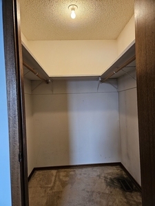 Edmonton Pet Friendly Room For Rent For Rent | Glengarry | 1 Room for rent available