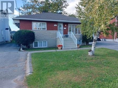 House For Sale In East Industrial, Ottawa, Ontario