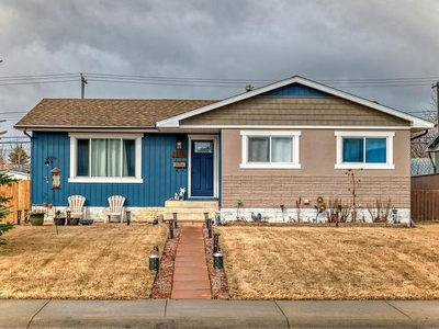 House For Sale In Kensington, Edmonton, Alberta