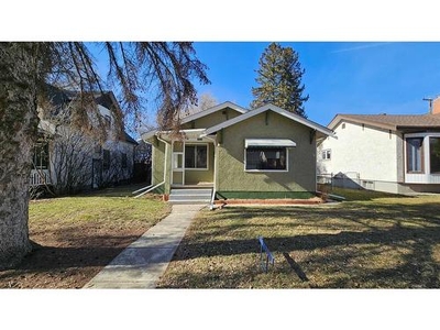 House For Sale In South East Hills, Medicine Hat, Alberta
