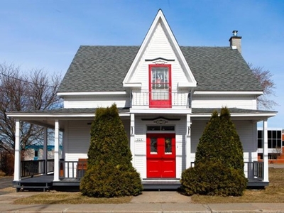 One-and-a-half-storey house for sale (Centre-du-Québec)