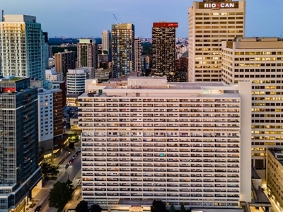 Yonge Eglinton Apartments – Duplex