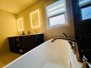 Calgary Pet Friendly Main Floor For Rent | Glacier Ridge | Lavish 5-Bedroom, 3-Bathroom Home with