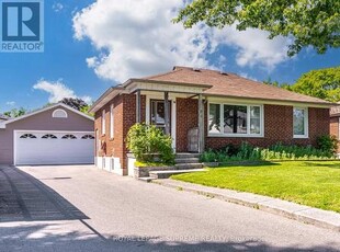 House For Sale In Lawrence Manor, Toronto, Ontario