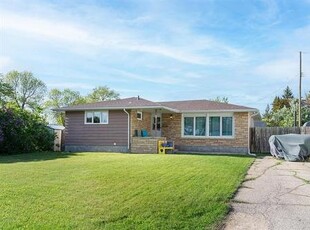House For Sale In Windsor Park, Winnipeg, Manitoba