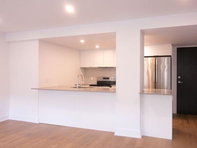 2 Bedroom Apartment Unit Mont-Royal QC For Rent At 2675