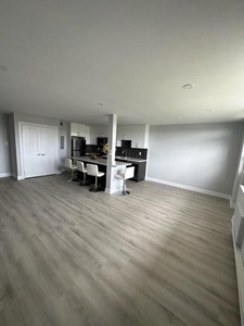 2 Bedroom Apartment Unit Oshawa ON For Rent At 2150