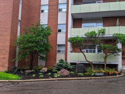 2 Bedroom Apartment Unit Richmond Hill ON For Rent At 2450