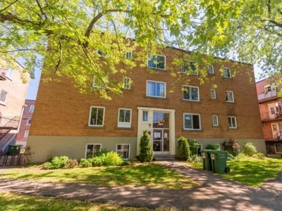 2 Bedroom Apartment Unit Saint-Laurent QC For Rent At 1400