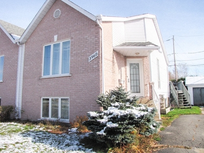 House for sale, 3960 Av. Cyprien-Ducharme, Shawinigan, QC G9P5E2, CA, in Shawinigan, Canada