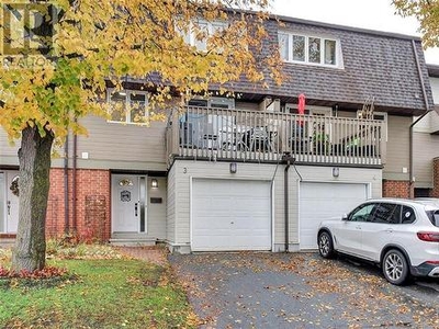 Townhouse For Sale In Hunt Club East - Western Community, Ottawa, Ontario