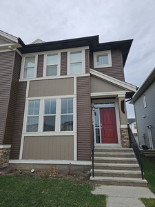 Chestermere Pet Friendly Duplex For Rent | 3-bedroom family home located in