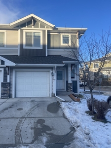 Chestermere Pet Friendly Townhouse For Rent | 3 Bedroom + 3.5 Bath