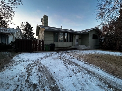 Edmonton House For Rent | Belmead | 18515 - 93 Avenue, Edmonton