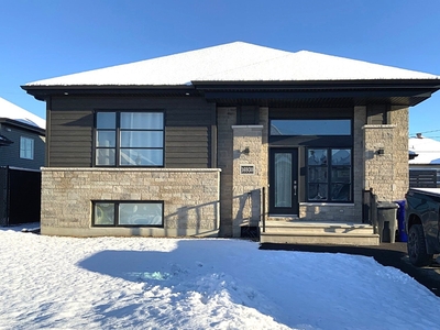 House for sale, 16930-16932 Rue de Lauson, Mirabel, QC J7J0M4, CA, in Mirabel, Canada