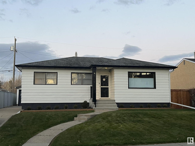 8236 93A Ave NW Edmonton, Alberta