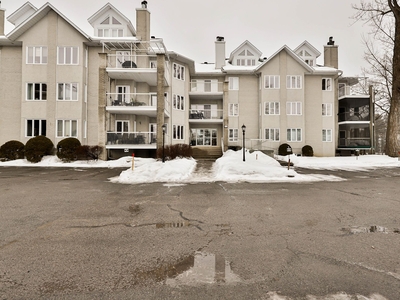 Condo/Apartment for sale, 33 Ch. des Îles-Yale, Saint-Eustache, QC J7P5M5, CA , in Deux-Montagnes, Canada