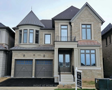 House for rent, 2319 Saw Whet Blvd, in Oakville, Canada