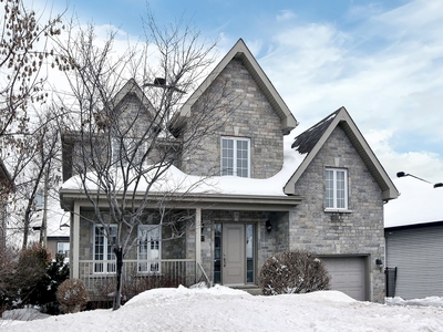 House for sale, 107 Rue de Margaux, Lachenaie, QC J6W0C6, CA , in Terrebonne, Canada