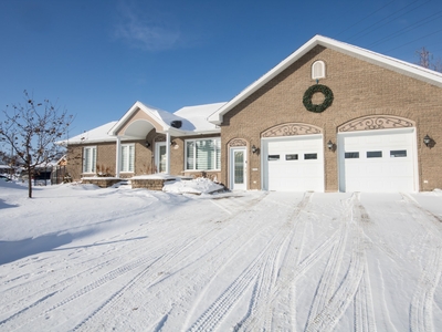 House for sale, 1384 Rue Jolliet, Chicoutimi, QC G7J2R7, CA , in Saguenay, Canada