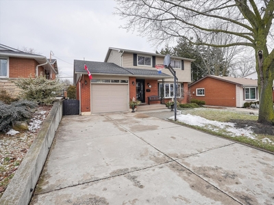 House for sale, 20 Darlington Dr, Greater Toronto Area, Ontario, in Hamilton, Canada
