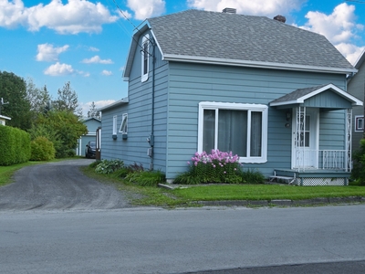House for sale, 39 Rue Ste-Ursule, Amqui, QC G5J2Y3, CA , in Amqui, Canada