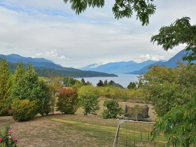 6352 SANDPIPER ROAD Sechelt