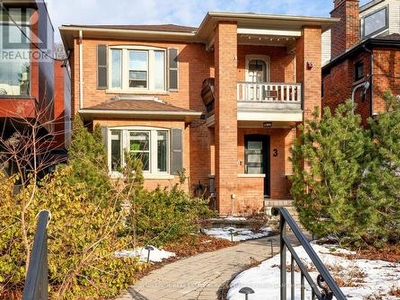 House For Sale In Chaplin Estates, Toronto, Ontario