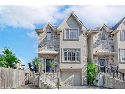 House For Sale In Woodbine-Lumsden, Toronto, Ontario