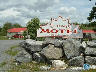 Cadomin Motel