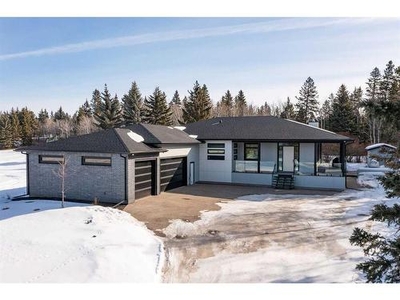 House For Sale In Rural Red Deer County, Alberta