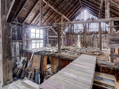 Single-Family in Arundel, Quebec