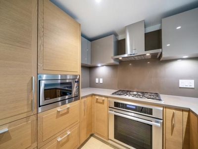 2 Bedroom Condominium Vancouver BC For Rent At 3750