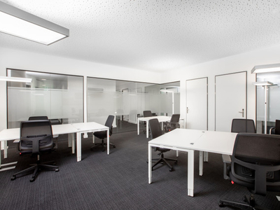 Find open plan office space in SPACES Laurier for 15 persons