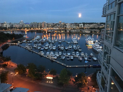 Furnished 2 bed/2bath Waterfront Yaletown Vancouver Condo