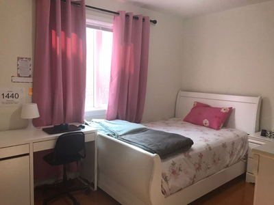 Furnished Room in Mississauga for Female