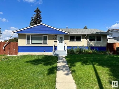 House For Sale In Elmwood, Edmonton, Alberta