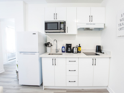 Furnished Downtown 1Bed Units Avail Now! Starting from $1475!