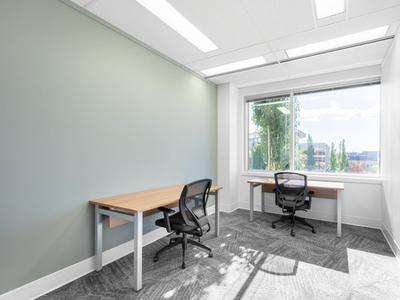 Private office space for 2 persons in Quarry Park