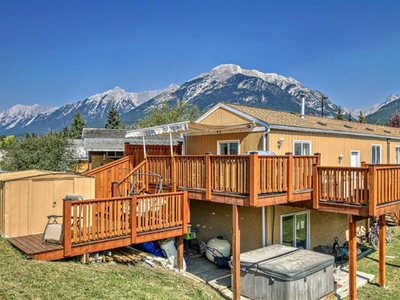 Spacious 2 bed 2 bath House Canmore - Feb 1
