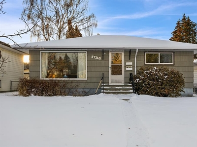 Calgary Basement For Rent | Banff Trail | Quiet Basement with Easy Train