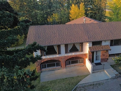 Calgary Pet Friendly Acreage For Rent | Rocky Ridge | Newly Renovated Amazing House With