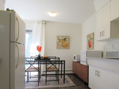 Edmonton Apartment For Rent | Queen Alexandra | RENTED 200 move-in bonus Bright
