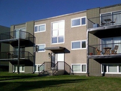 Calgary Apartment For Rent | Glenbrook | Renovated LARGE & BRIGHT Two-Bedroom