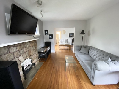 Calgary Pet Friendly House For Rent | Bankview | Bankview-Newly Renovated Inner city Century