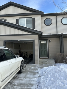 Calgary Townhouse For Rent | Copperfield | 3-bdrm Townhouse in Copperfield (SE