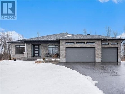House For Sale In Carp Ridge, Ottawa, Ontario