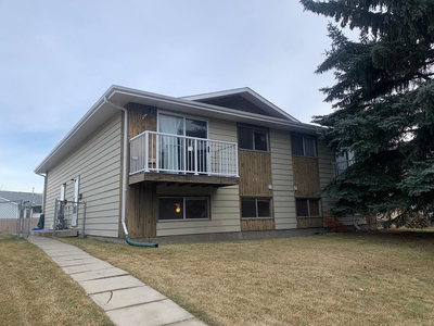 Red Deer Pet Friendly Duplex For Rent | Clearview Meadows | Quiet 4-Plex in Clearview Meadows