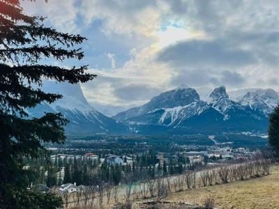 5 Bedroom House Canmore AB