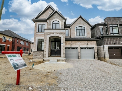 116 Weslock Cres Aurora, ON L4G 7Y9